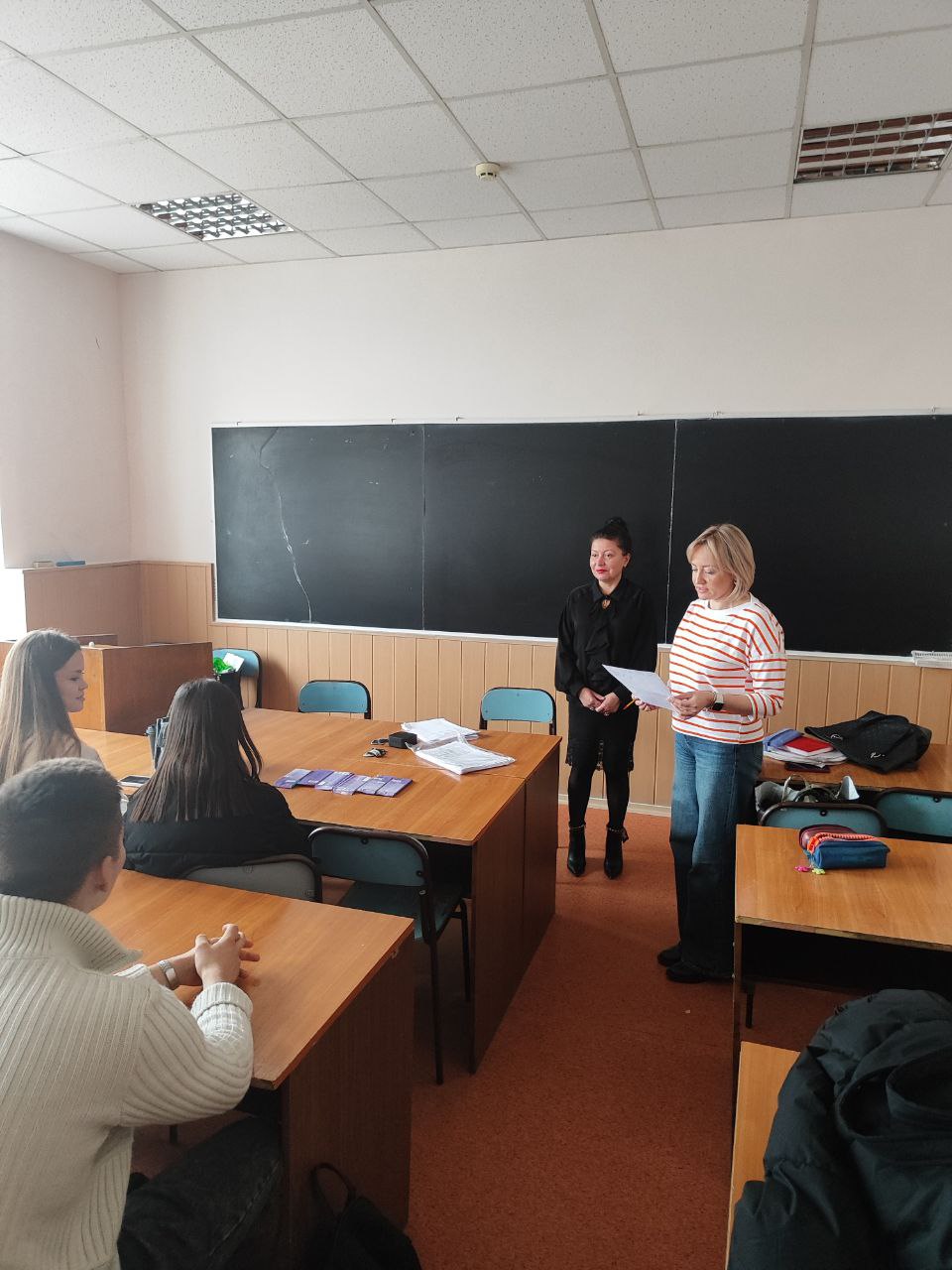 Преподаватели ФИЯ провели 1 тур IV Республиканской олимпиады по английскому языку