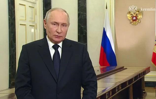 Президент Российской Федерации Владимир Путин поздравил жителей России с Днем воссоединения новых регионов с РФ