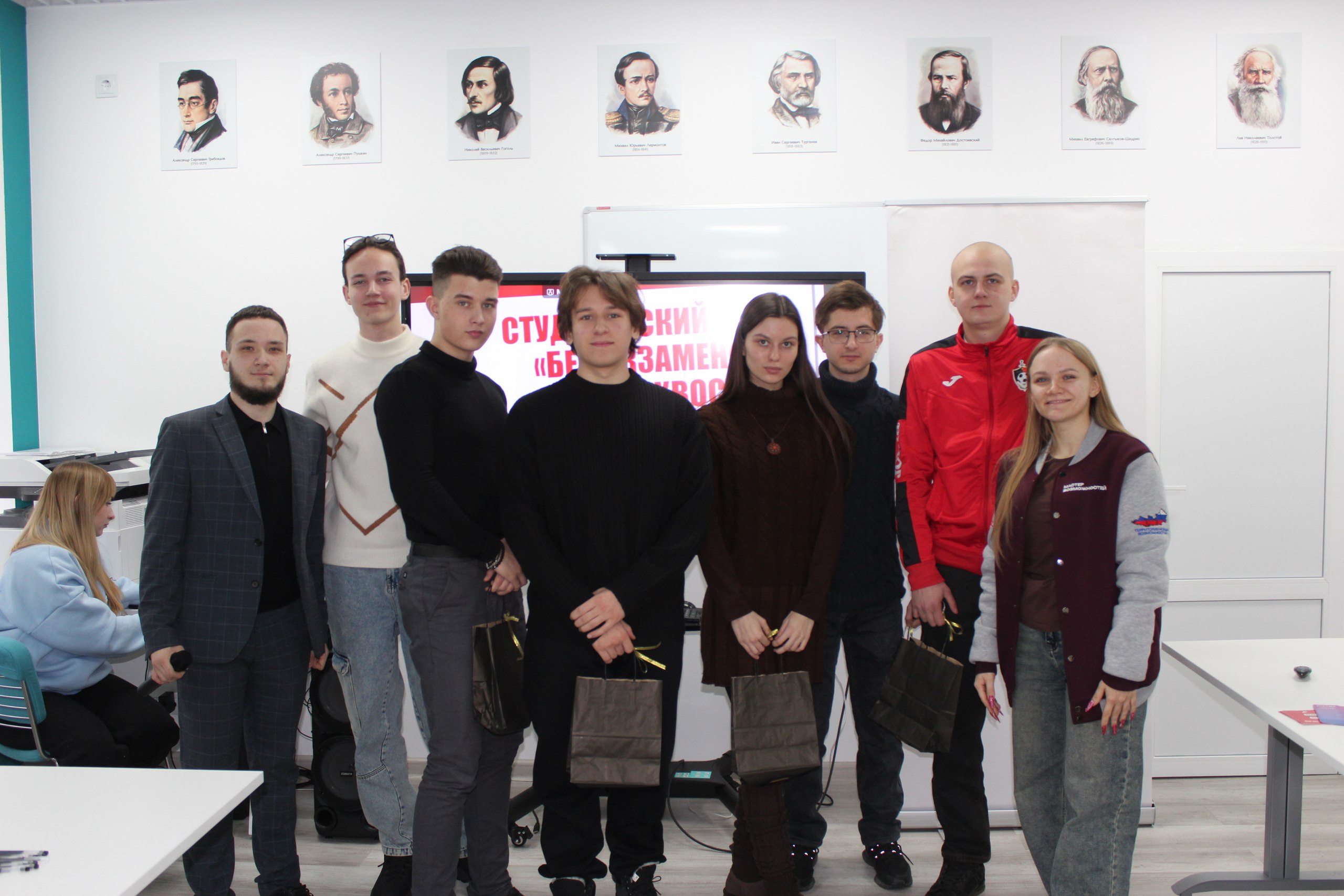 Студенты учётно-финансового факультета одержали победу в квизе «Без экзаменов и хвостов»