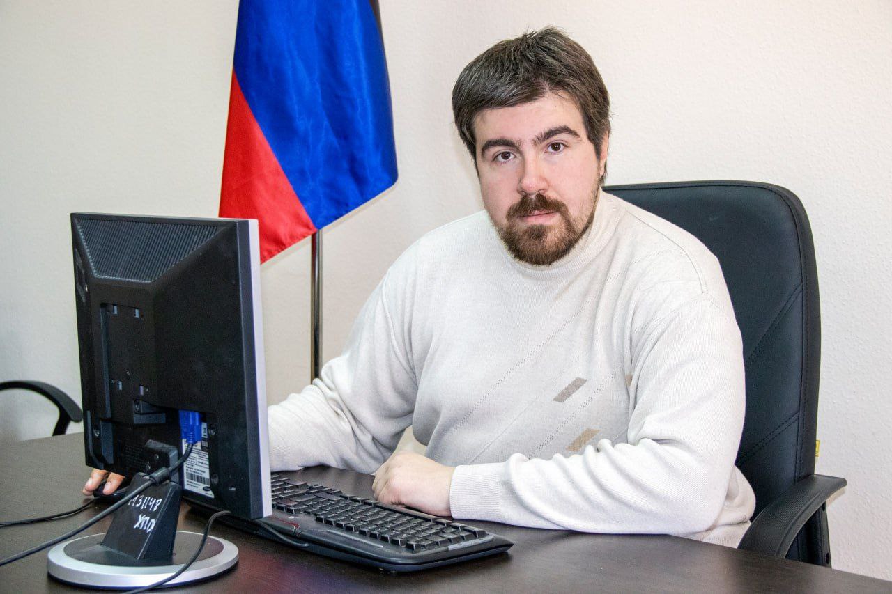 Доцент кафедры политологии ДонНУ принял участие в экспертной сессии по ситуации в новых регионах России
