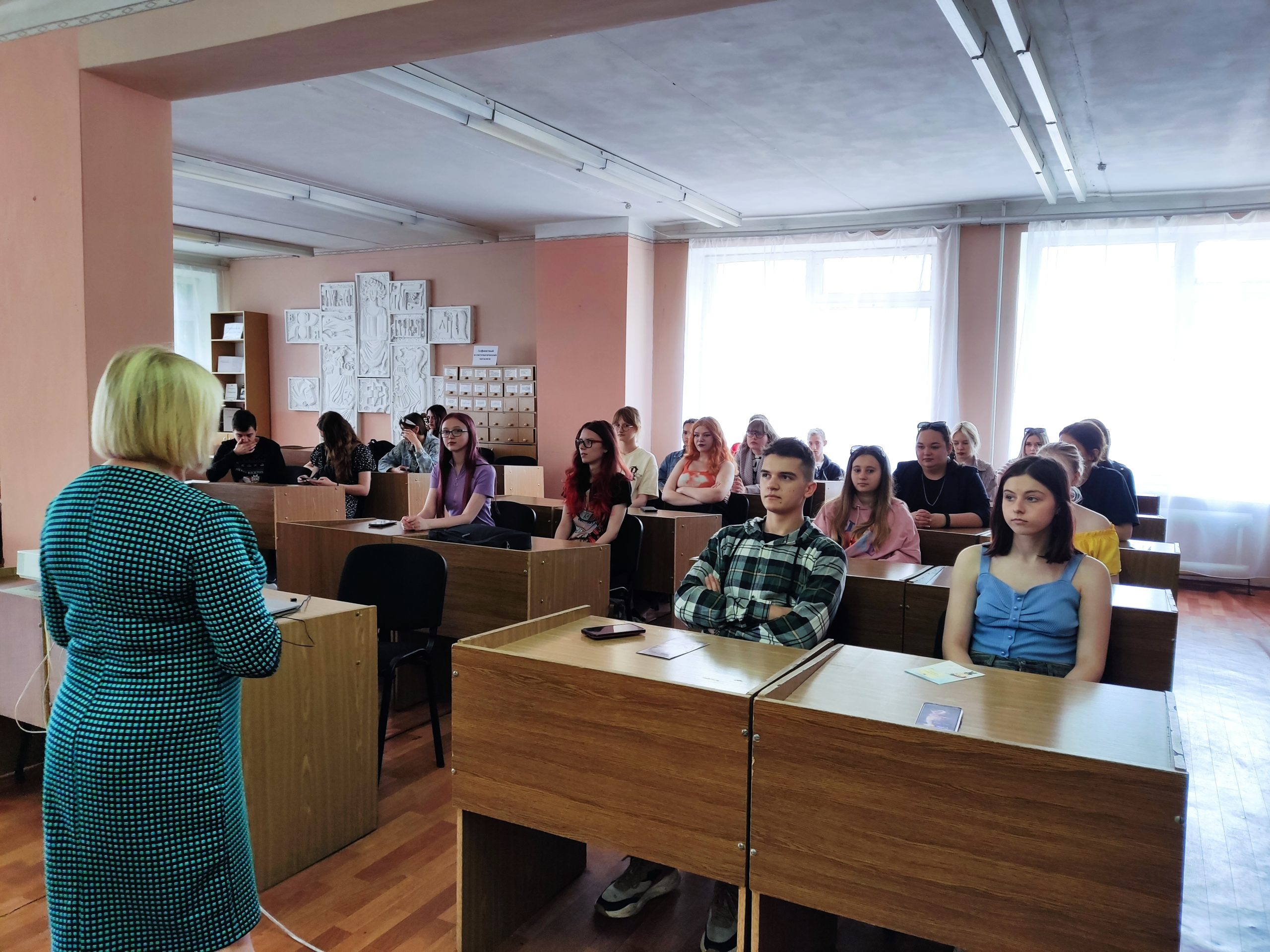 В ЕТЭМ прошла встреча студентов с врачом Городского центра здоровья города Енакиево