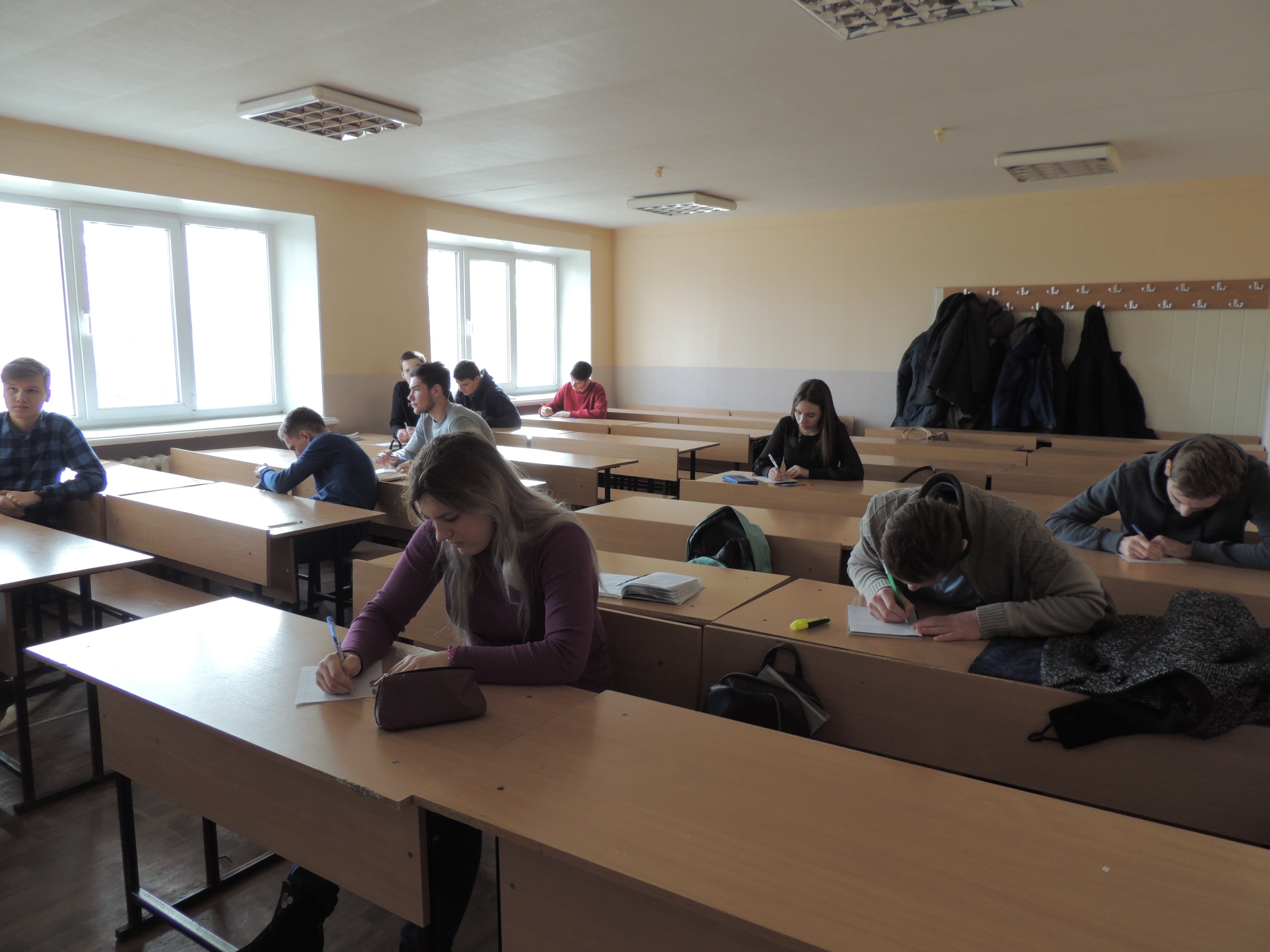 В УНИ «Экономическая кибернетика» состоялась олимпиада по дисциплине «Теоретические основы информатики»