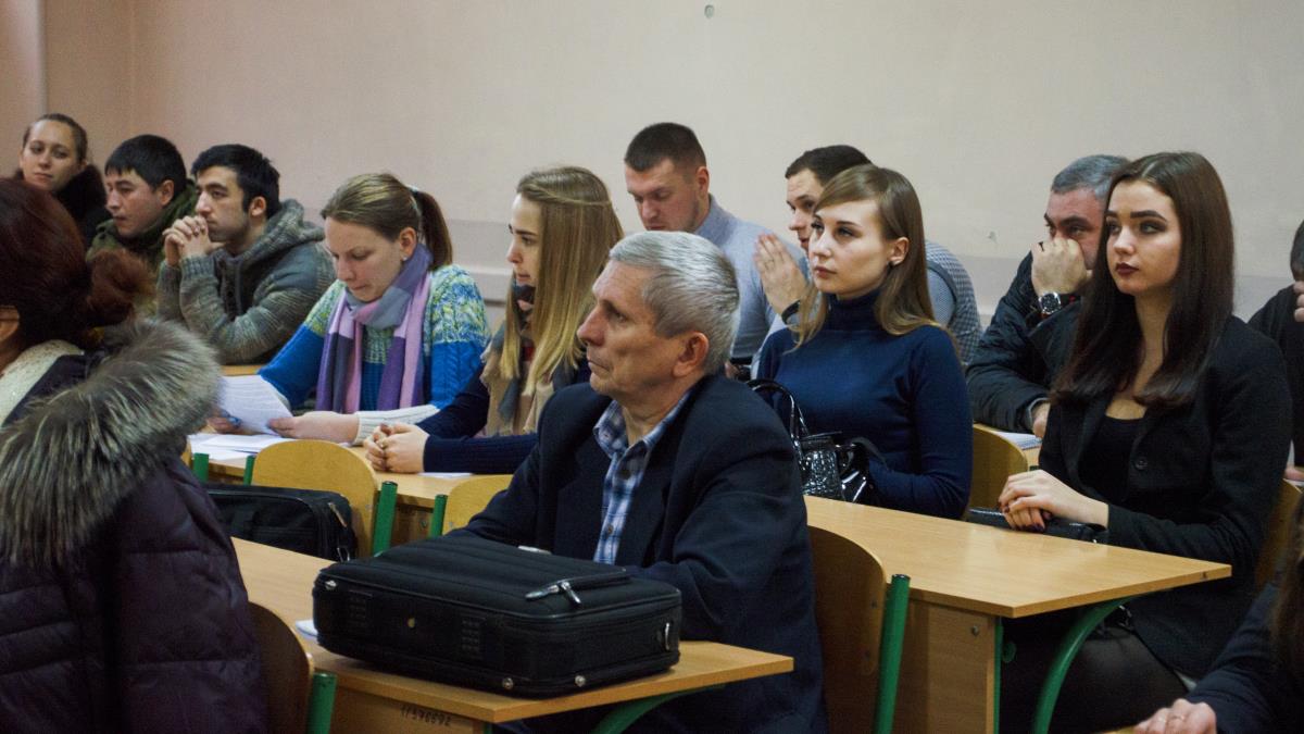 На юридическом факультете прошло заседание дискуссионного клуба