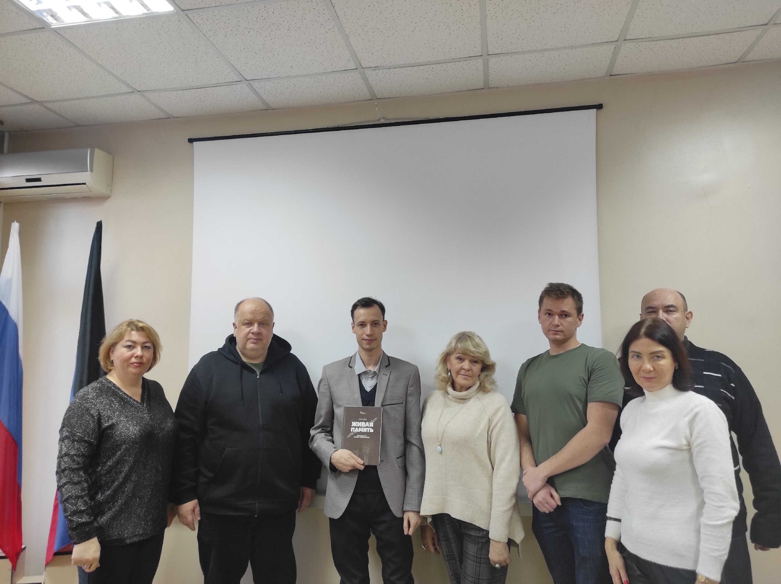  На историческом факультете  состоялась презентация  монографии Антона Саенко  «Живая память: воспоминания узников-жертв нацизма»