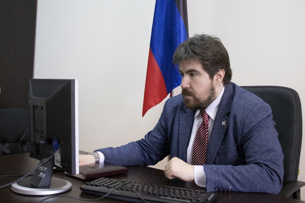 Доцент кафедры политологии принял участие в VII Санкт-Петербургском Международном форуме труда