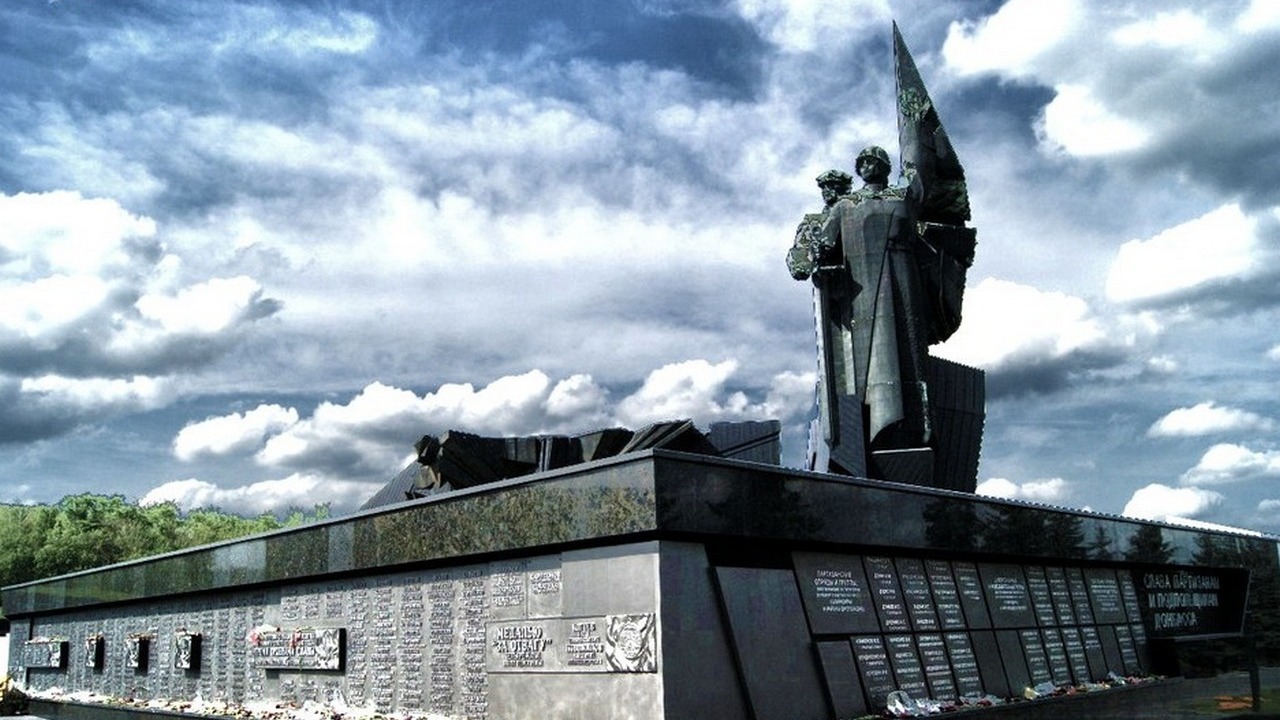 Военно-исторический музей Великой Отечественной войны приглашает на открытие выставки «Подвига немеркнущая память»
