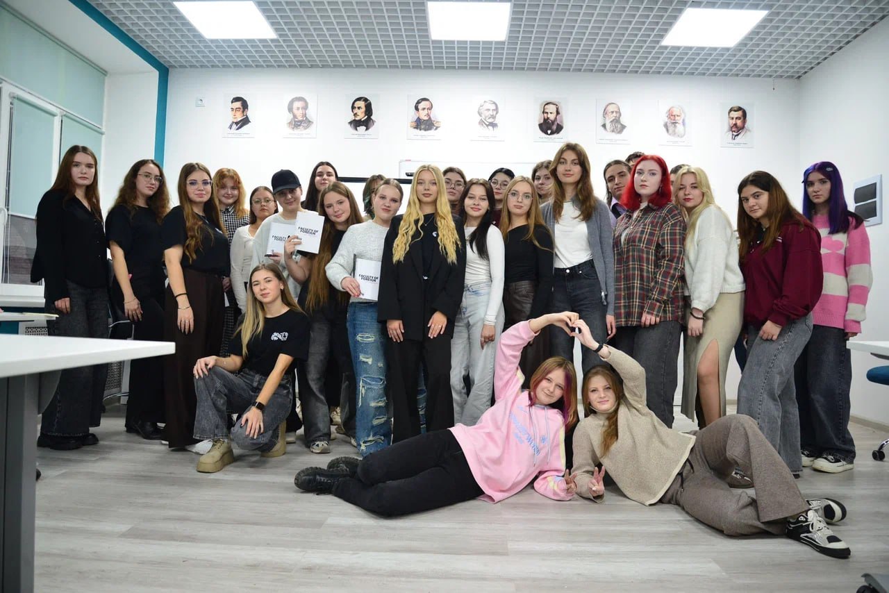 На факультете иностранных языков прошёл квиз для первокурсников «Студенческая жизнь from A to Z»