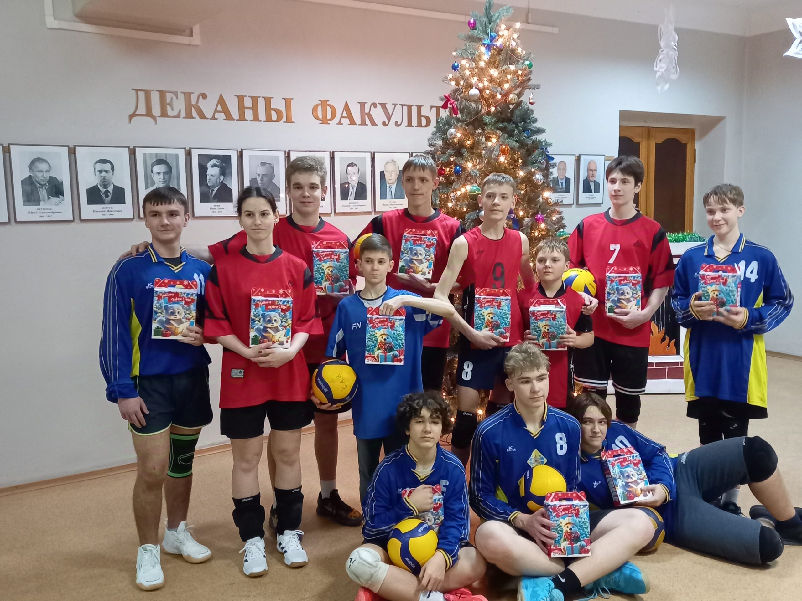 На физико-техническом факультете прошли соревнования по волейболу